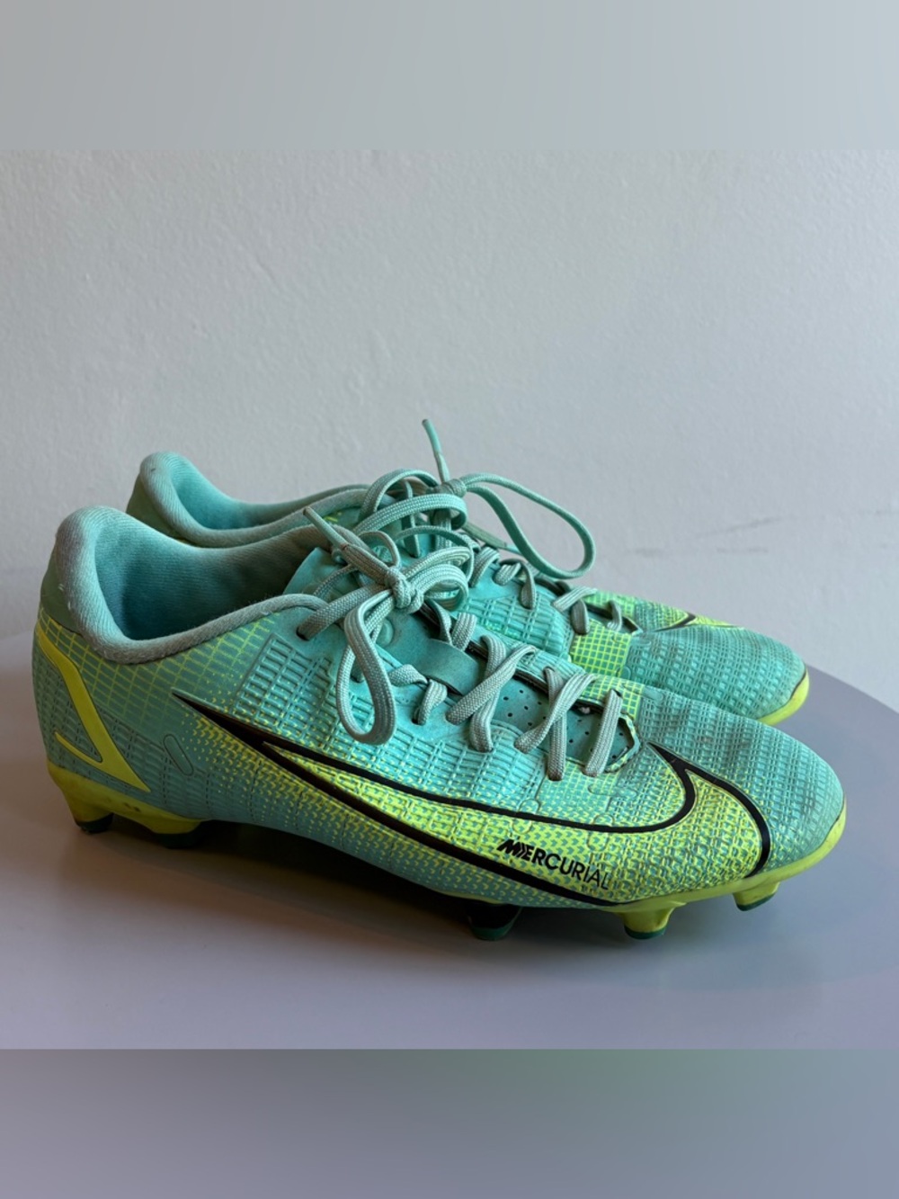Nike Mercurial Vapor Soccer Cleats, Youth Size 2.5, Dynamic Turquoise/ Lime Glow - Picture 2 of 7